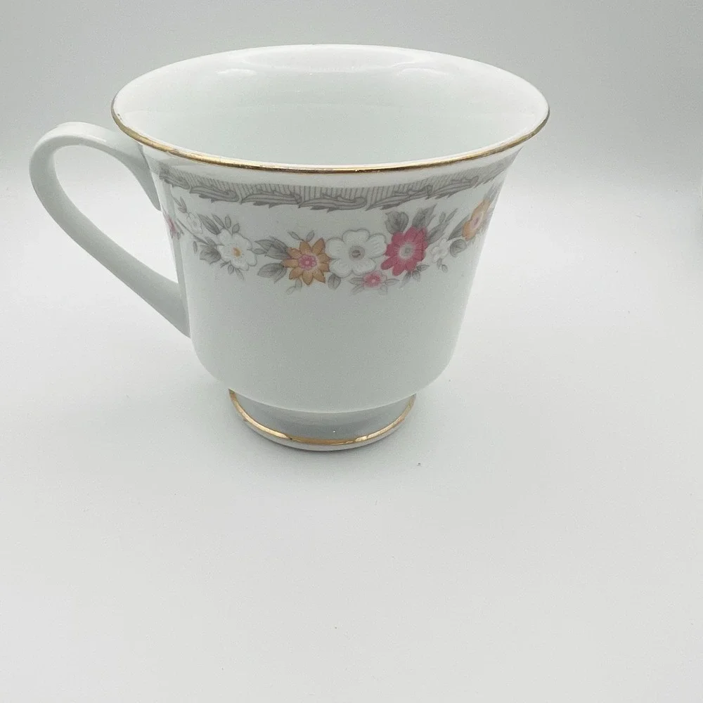 N/A vintage teacup